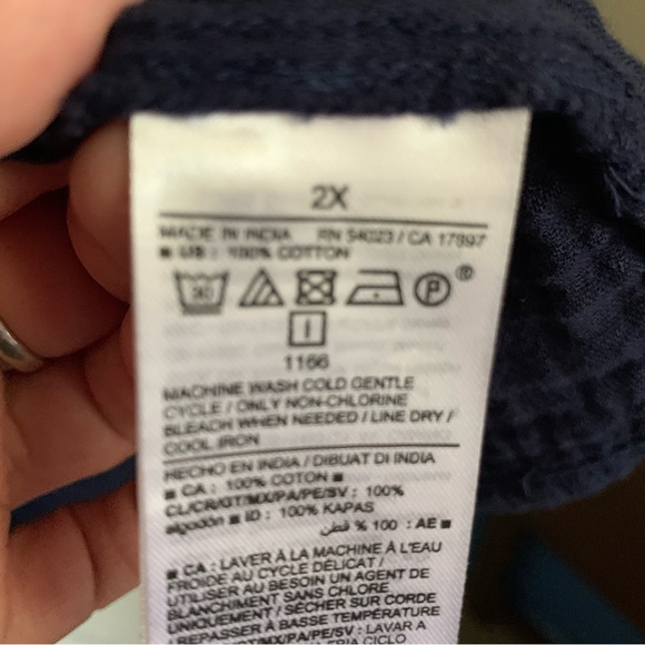 Old Navy 2x navy blue long sleeve shirt - Picture 3 of 4
